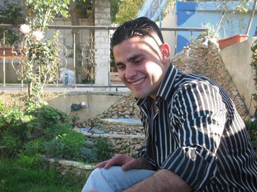 احتجاز زوجة الجريح الأسير الهشلمون في "عتصيون"