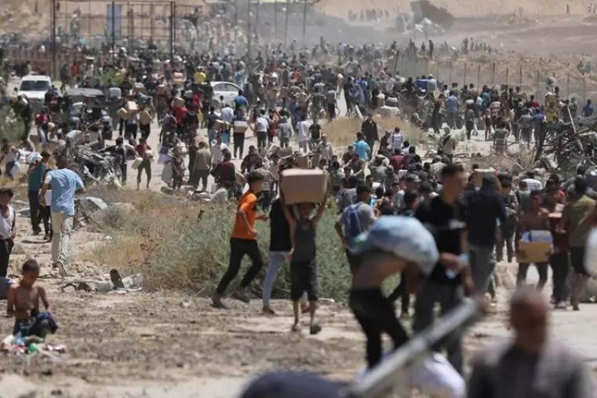مجازر بحقّ المجوّعين بغزة: أكثر من 100 شهيد جلّهم طالبو مساعدات