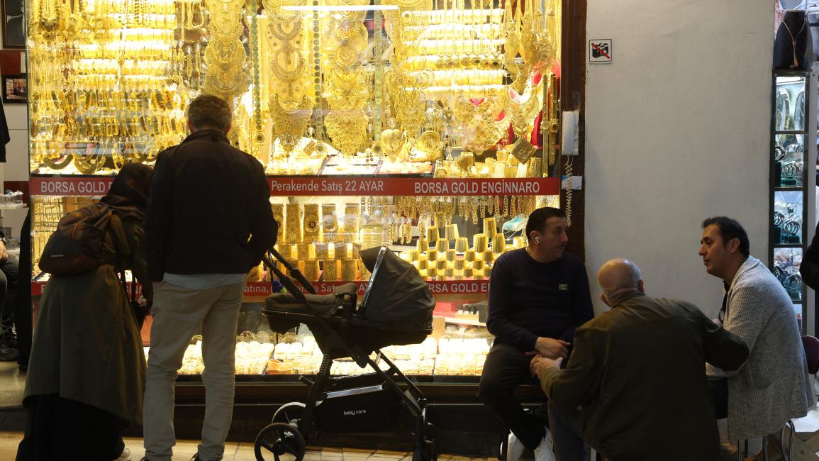 أونصة الذهب تتجه لأكثر من 5000 دولار بنهاية 2026... ومصارف مركزية تقود الارتفاع التاريخي