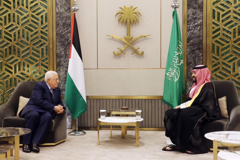 تفاصيل مباحثات عباس وابن سلمان في جدة