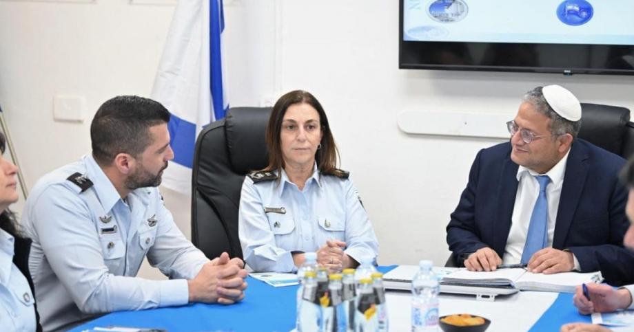بن غفير يعتزم إقالة مفوضة السجون الإسرائيلية