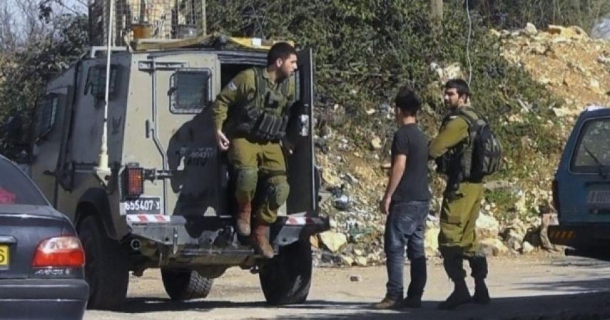الاحتلال يعتقل 17 مواطناً أغلبهم من مخيم عقبة جبر