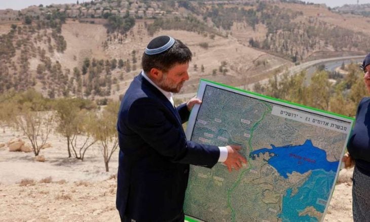 الاحتلال يصادق رسميًا على مخطط "E1".. سموترتيش: الدولة الفلسطينية تُمحى