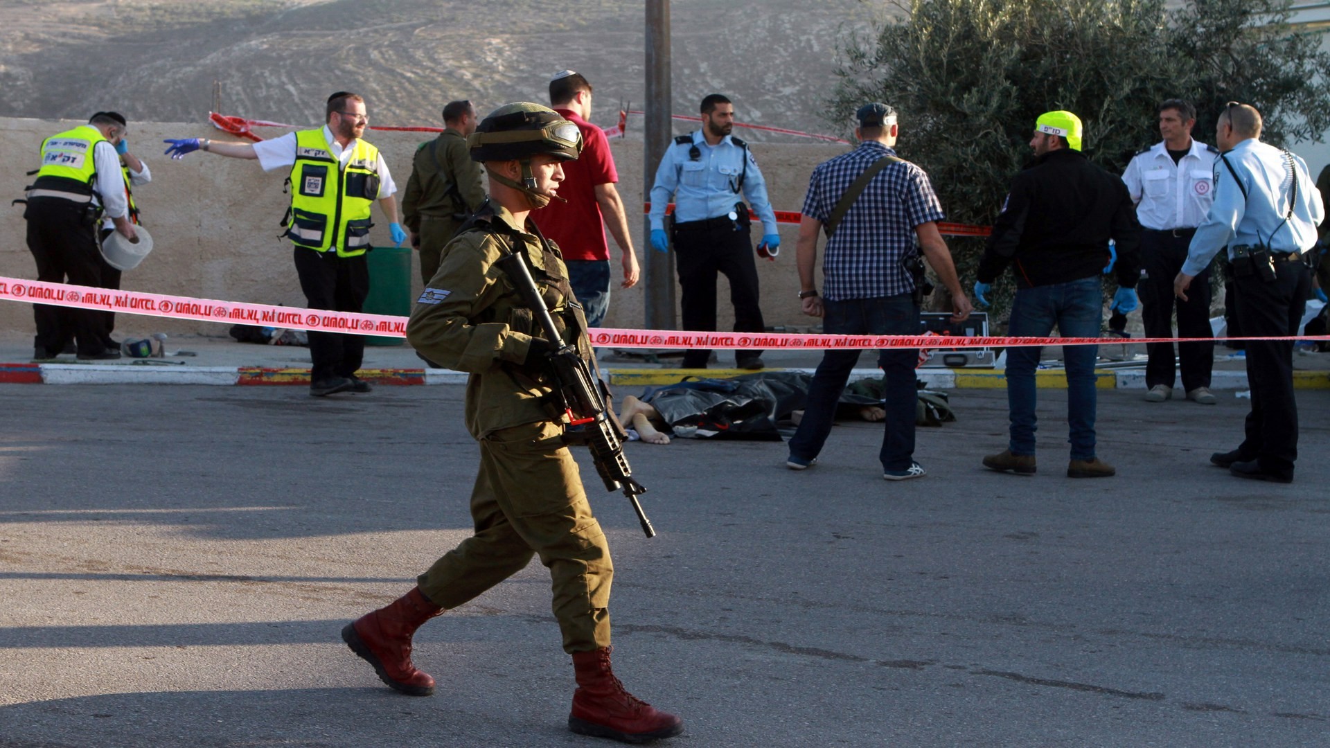 إصابة مستوطن طعناً بجروح طفيفة غرب محافظة رام الله والبيرة