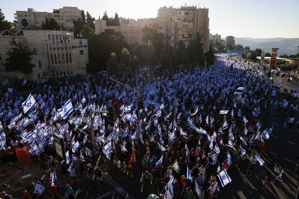 نصف مليون إسرائيلي يجتاحون الشوارع رفضاً للتشريعات القضائية