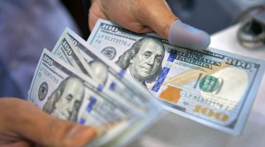 انخفاض على سعر الدولار مقابل الشيكل اليوم السبت 5 أغسطس 2023