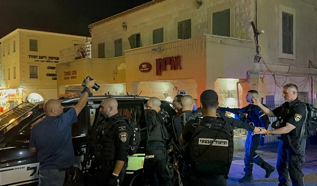 الشرطة تقمع محتجّين ضد العدوان على غزة في حيفا والطيبة: 8 معتقلين بينهم متظاهِرات... ومصاب