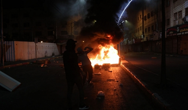 حملة مداهمات واسعة في جنين: اشتباكات مع الاحتلال وانقطاع للكهرباء عقب اقتحام المدينة ومخيّمها