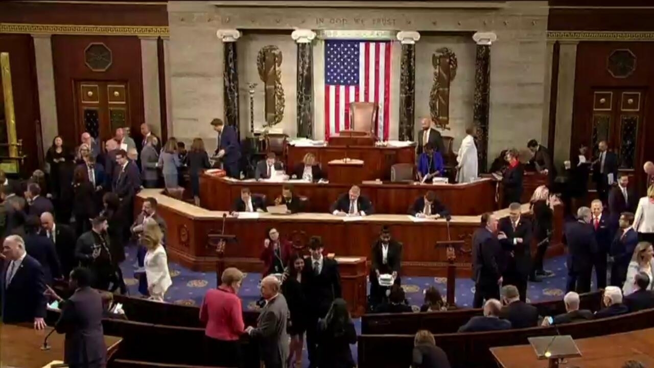 نواب أمريكيون يتخلون عن دعمهم الكامل للاحتلال.. قلقون من الجرائم التي ترتكب بحق المدنيين بغزة