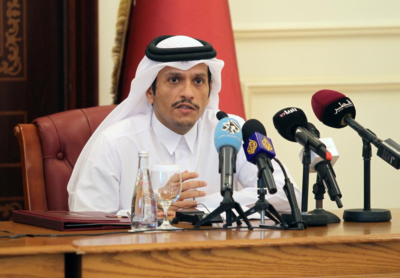 الاحتلال يقصف مقر اللجنة القطرية لإعادة إعمار غزة في القطاع.. الدوحة أدانت بـ”أشد العبارات”، ودول عربية تتضامن