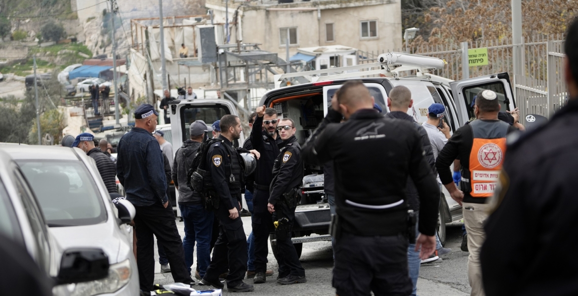 مقتل 3 مستوطنين وإصابة آخرين في عملية إطلاق نار بالقدس.. استشهاد 3 فلسطينيين نفذوا الهجوم (فيديو)