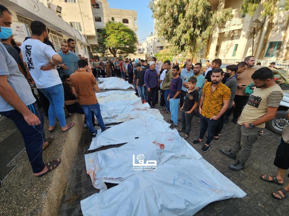 ثلاجات الموتى ممتلئة وجثامين الشهداء في ساحة "الشفاء"