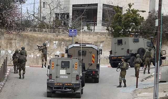 الاحتلال يشن حملة اعتقالات بالضفة والقدس