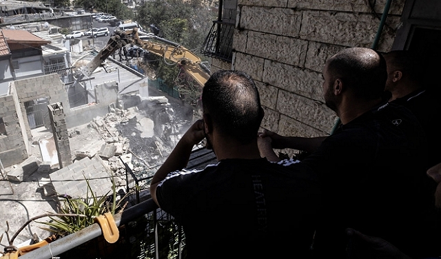 الاحتلال يخطر بهدم 17 منزلا في حي وادي الجوز في القدس