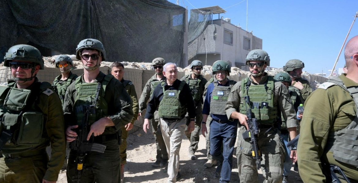 “نتنياهو يدرس خطة لمحاصرة حماس في شمال غزة”.. إعلام إسرائيلي: تتضمن تهجير سكانه وتحويله لمنطقة عسكرية