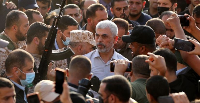 مصدر عسكري إسرائيلي: يحيى السنوار واصل المقاومة بعد إصابته