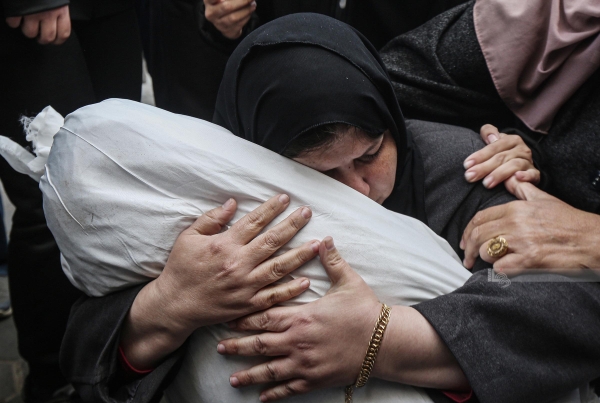 39 شهيدا في غارات على منازل مواطنين في قطاع غزة