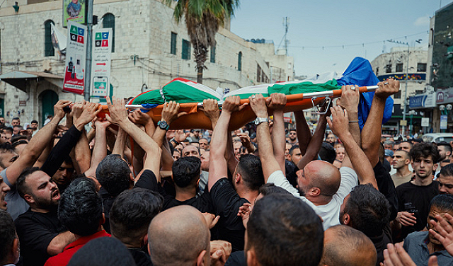 الضفة تحت النار: استشهاد شاب في قلقيلية وإصابة آخر في بيت دقو