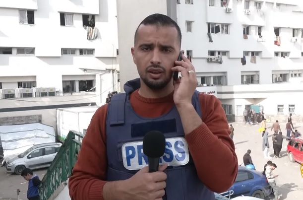 الاحتلال يعتقل مراسل الجزيرة “إسماعيل الغول” من مجمع الشفاء.. اعتدى عليه قبل اقتياده لجهة مجهولة