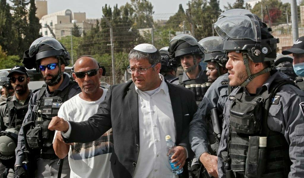 بن غفير يدافع عن قتلة عمال الإغاثة في غزة.. انتقد قرار معاقبتهم وطالب جيش الاحتلال بالدفاع عنهم