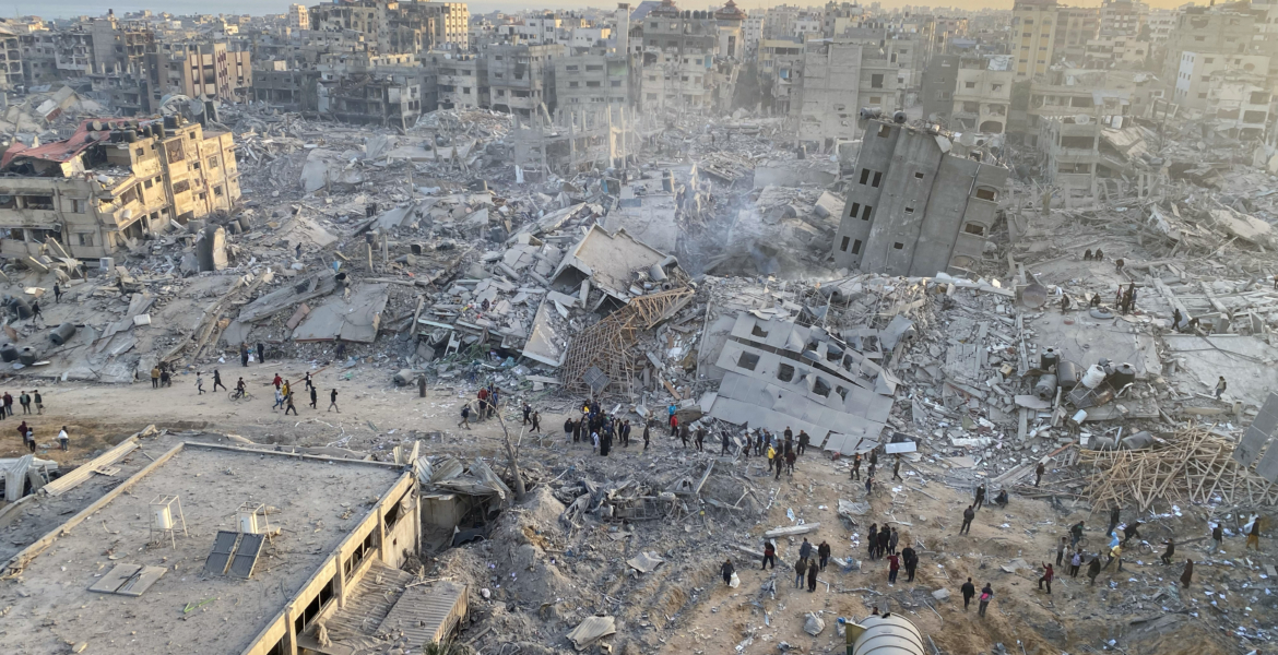 قيادي في “حماس” يؤكد رفض الحركة آخر مقترح إسرائيلي بشأن الهدنة بغزة: لا يتضمن وقفاً تاماً لإطلاق النار