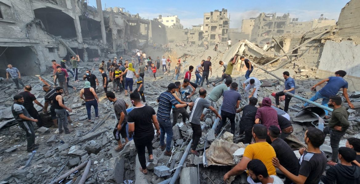 مصر ستفتش العائدين لشمال غزة بدلاً من إسرائيل! قناة عبرية تكشف عن اقتراح جديد بخصوص مفاوضات الهدنة