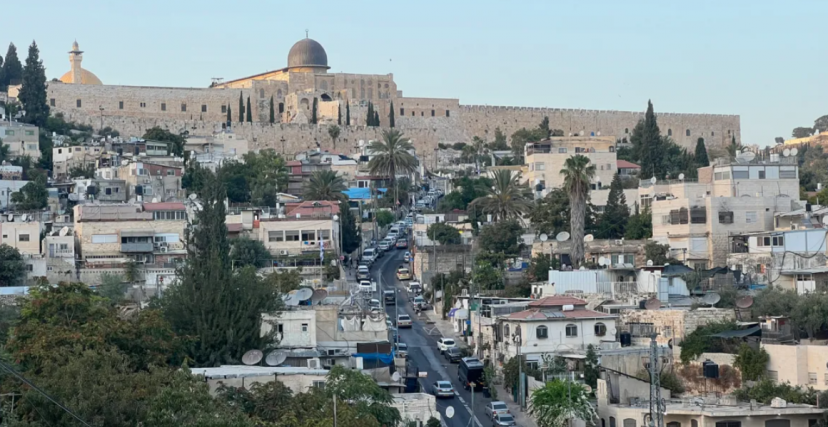 هآرتس: هدم جماعي للمنازل في سلوان يعكس محاولات تهجير أهل القدس لصالح المستوطنين