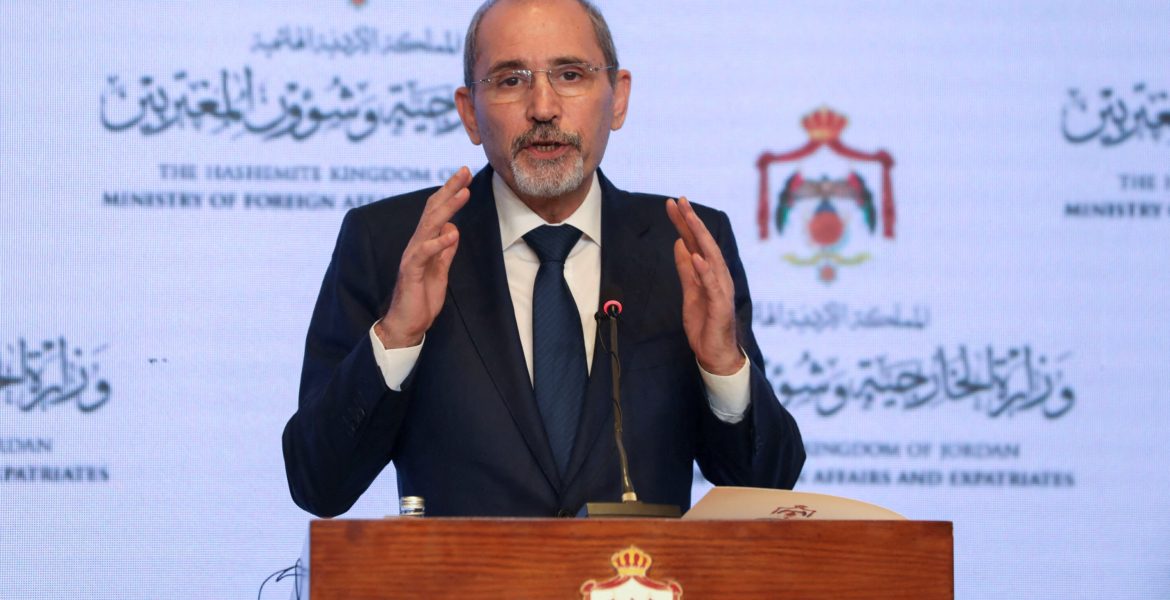 الأردن ينفي استخدام سمائه لاستهداف إيران.. الصفدي: لم ولن نسمح لإسرائيل بخرق مجالنا الجوي
