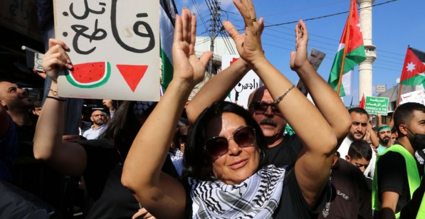 موقع واللا يحرّض على تطبيق إلكترونيّ يشجّع مقاطعة المنتجات الإسرائيلية