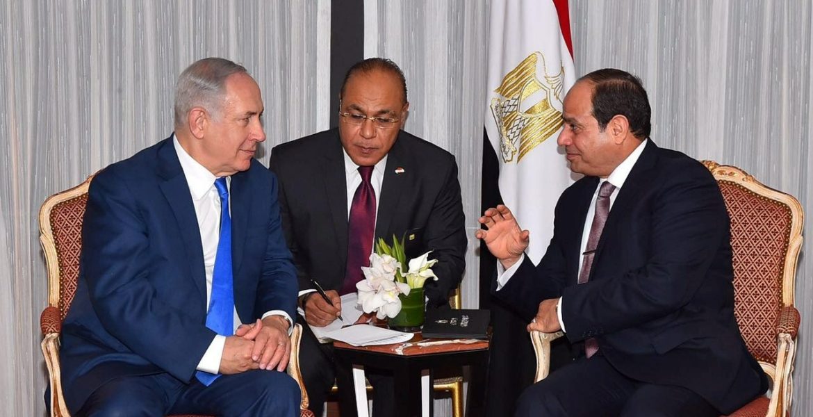 مسؤولون إسرائيليون يحذرون من انسحاب مصر من مفاوضات الرهائن.. هآرتس: العلاقات مع القاهرة في مستواها الأسوأ