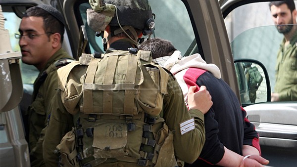 الاحتلال يعتقل شابًا شرق بيت لحم اعتقال