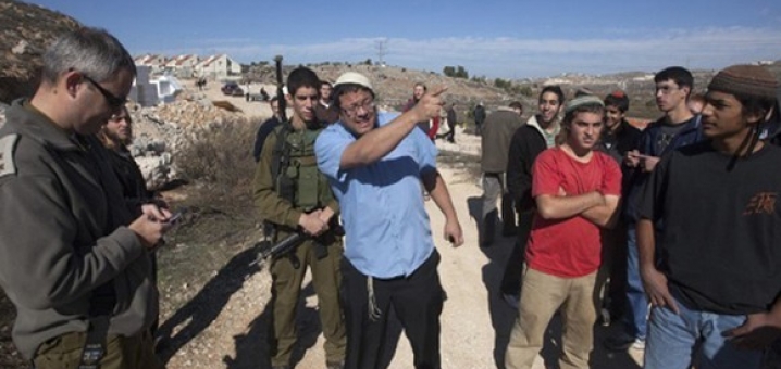 مستوطنون يحطمون محتويات منشار حجر جنوب نابلس مستوطنون