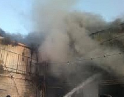 احتراق وحدة استيطانية في الخليل حريق