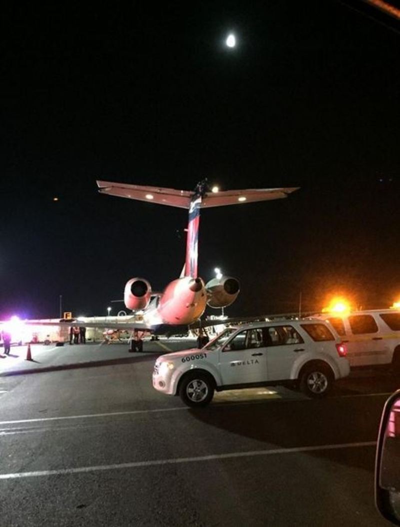 بالفيديو: طائرة ركاب أردنية تصطدم بطائرة تجارية أردنية طائرة ركاب أردنية