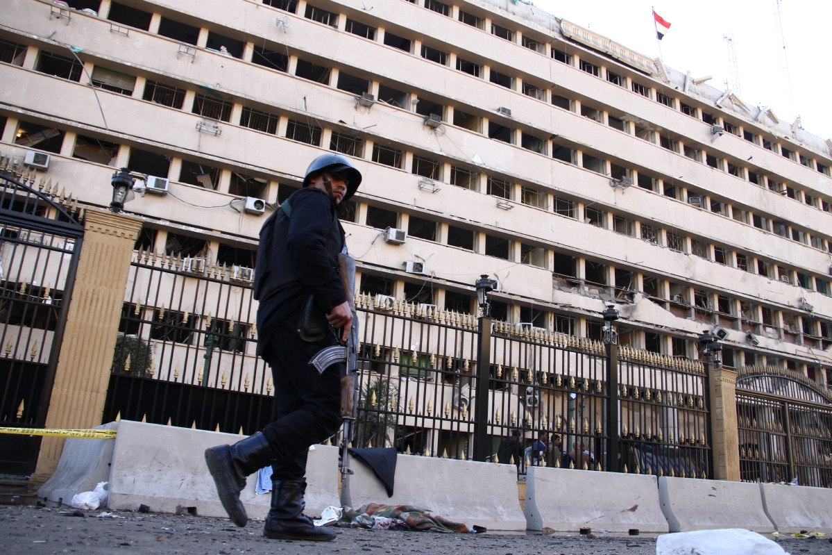سفير إسرائيل الجديد يقدّم أوراق اعتماده لدى القاهرة السفارة الاسرائيلية في القاهرة