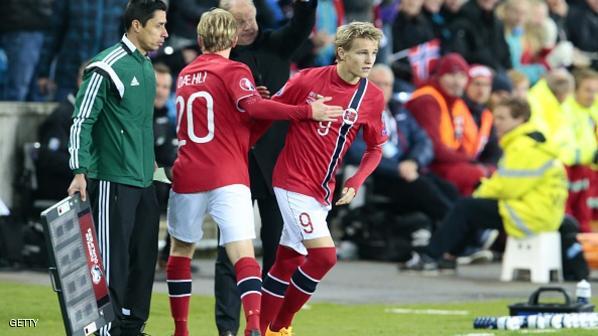 من هو أصغر لاعب كرة قدم عالميًا؟ اوديغار
