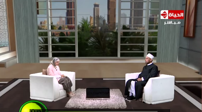 بالفيديو: فتاة تفضح والدتها على الهواء
