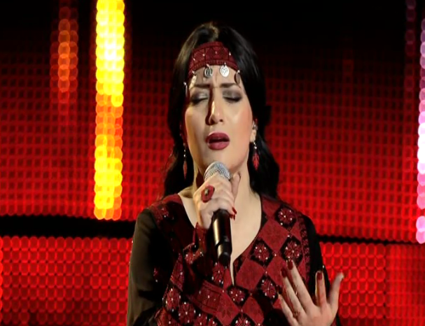 منال موسى تغني للأسرى وتُدمع عيون أعضاء لجنة التحكيم منال موسى