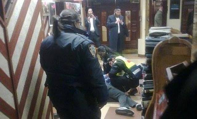 بالفيديو: طعن إسرائيلي في حي بروكلين في نيويورك طعن