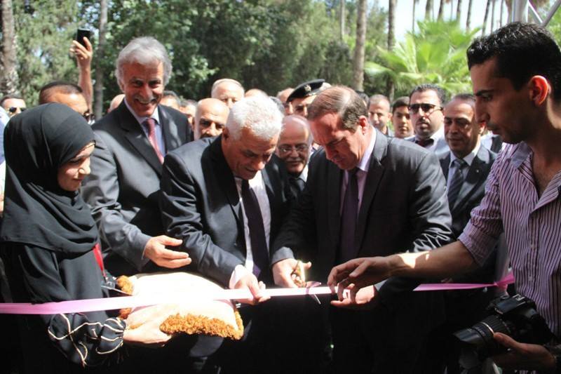 افتتاح معرض الصناعات الوطنية في طولكرم وسط استقبال شعبي طولكرم