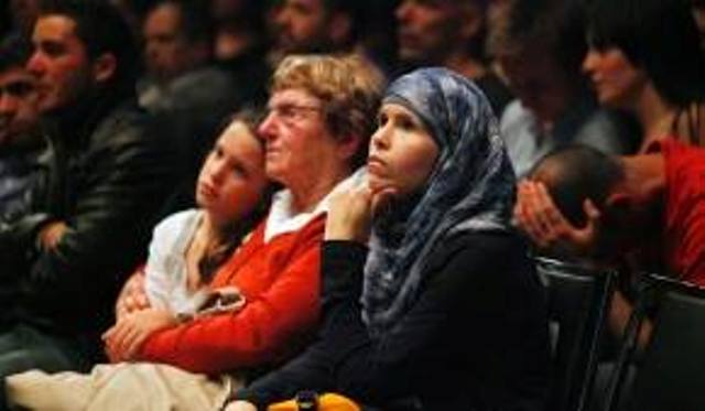 100 فلسطيني في تل أبيب لـ"تخليد ذكرى القتلى" قتلى اسرائيل