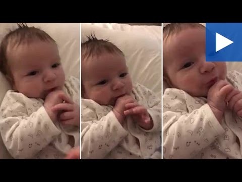 فيديو يجتاح الفيسبوك.. رضيع يفاجئ والدته بماذا!