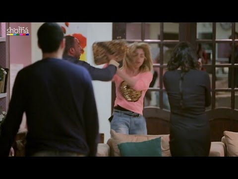 مصر: شقيقة عريس ترشق العروس بطبق حلويات صورة تعبيرية