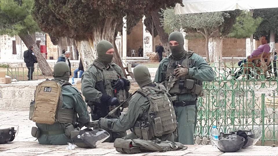 للمرة الأولى..اقتحام المصلى القبلي والوصول لمنبر صلاح الدين اقتحام المصلى القبلي