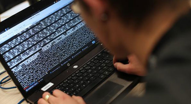 ثغرة في كمبيوتر تفرج عن آلاف السجناء في أمريكا
