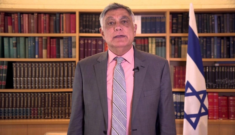 فيديو: السفير الإسرائيلي بالقاهرة يدافع عن عكاشة