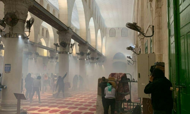 قوات الاحتلال تقتحم المسجد الأقصى: اندلاع مواجهات وتسجيل 20 إصابة