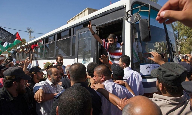 "حماس" تجدد دعوتها لعقد صفقة تبادل أسرى مع الاحتلال