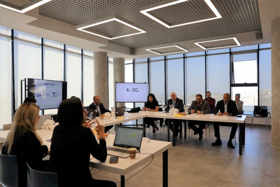 ضمن برنامج الاحتضان الذي أطلقه البنك الوطني وFlow Accelerator  اختيار 3 أفكار ريادية في التكنولوجيا المالية لاحتضانها وتطويرها