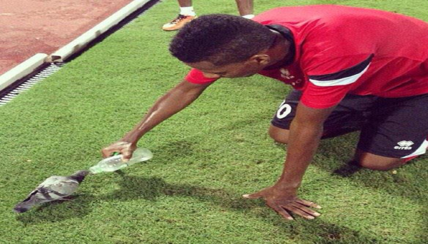صورة للاعب سعودي في موقف إنساني لاعب سعودي